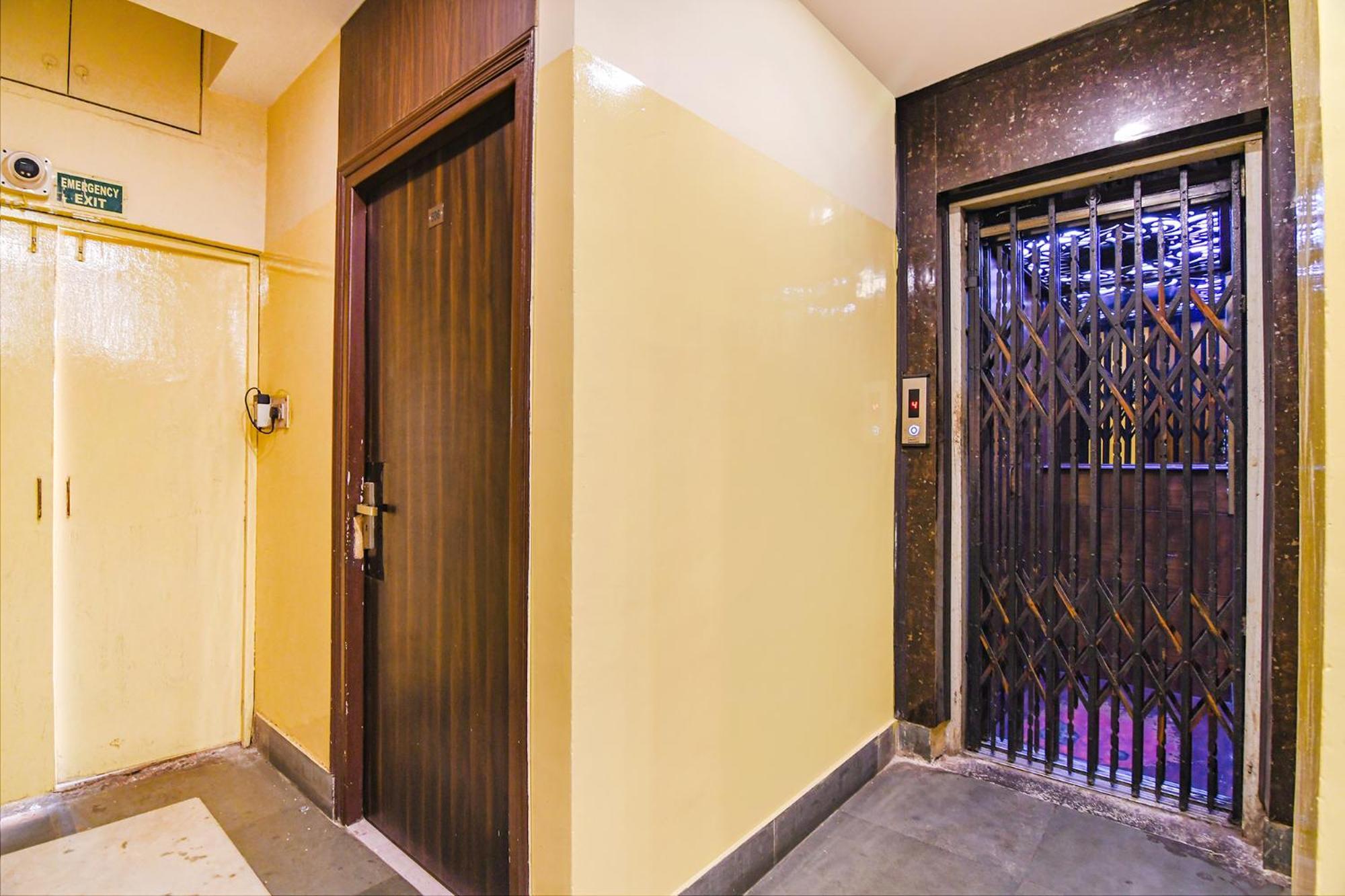 Fabhotel Aayash - Nr City Center Metro Station Колката Екстериор снимка