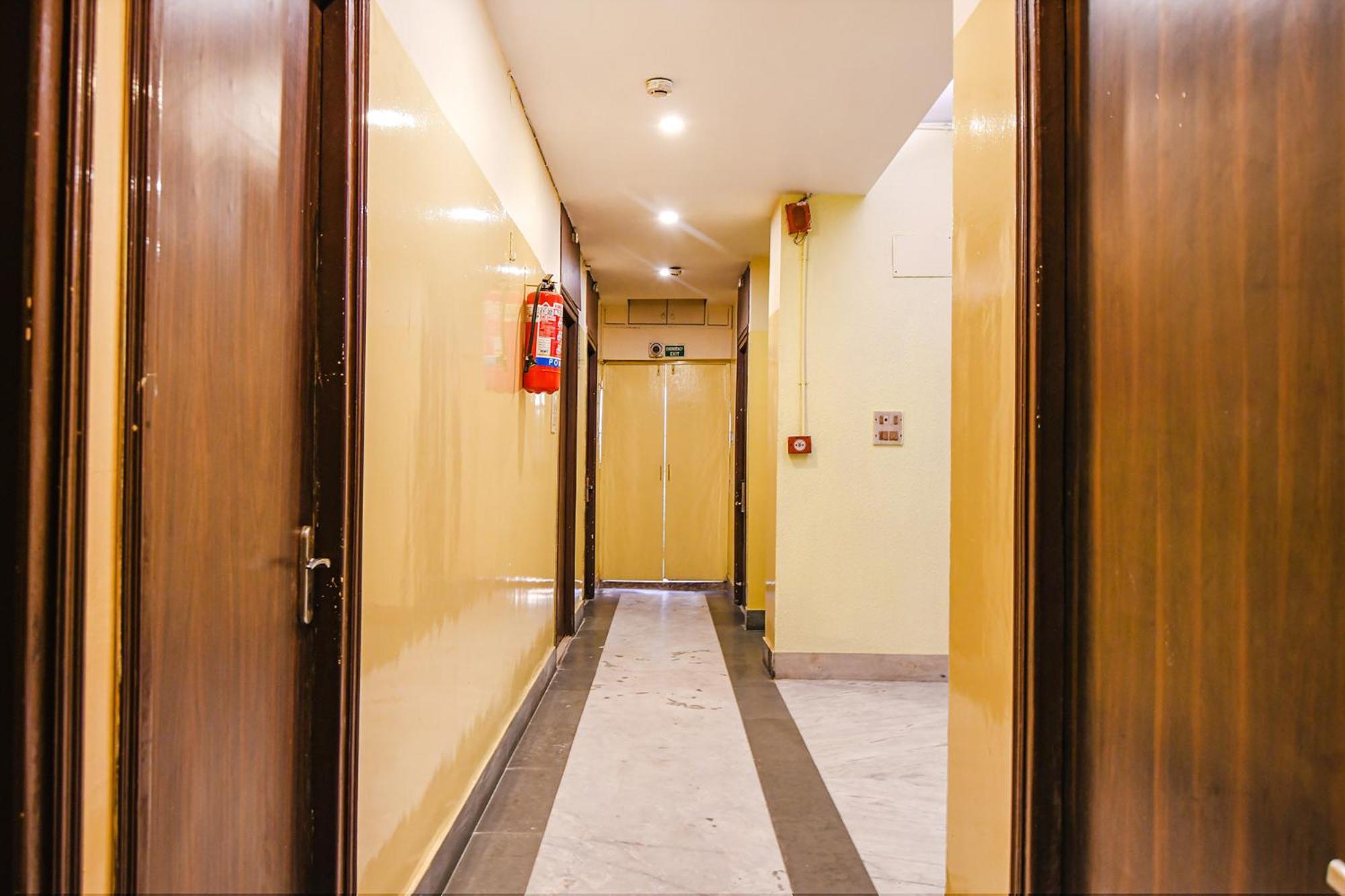 Fabhotel Aayash - Nr City Center Metro Station Колката Екстериор снимка