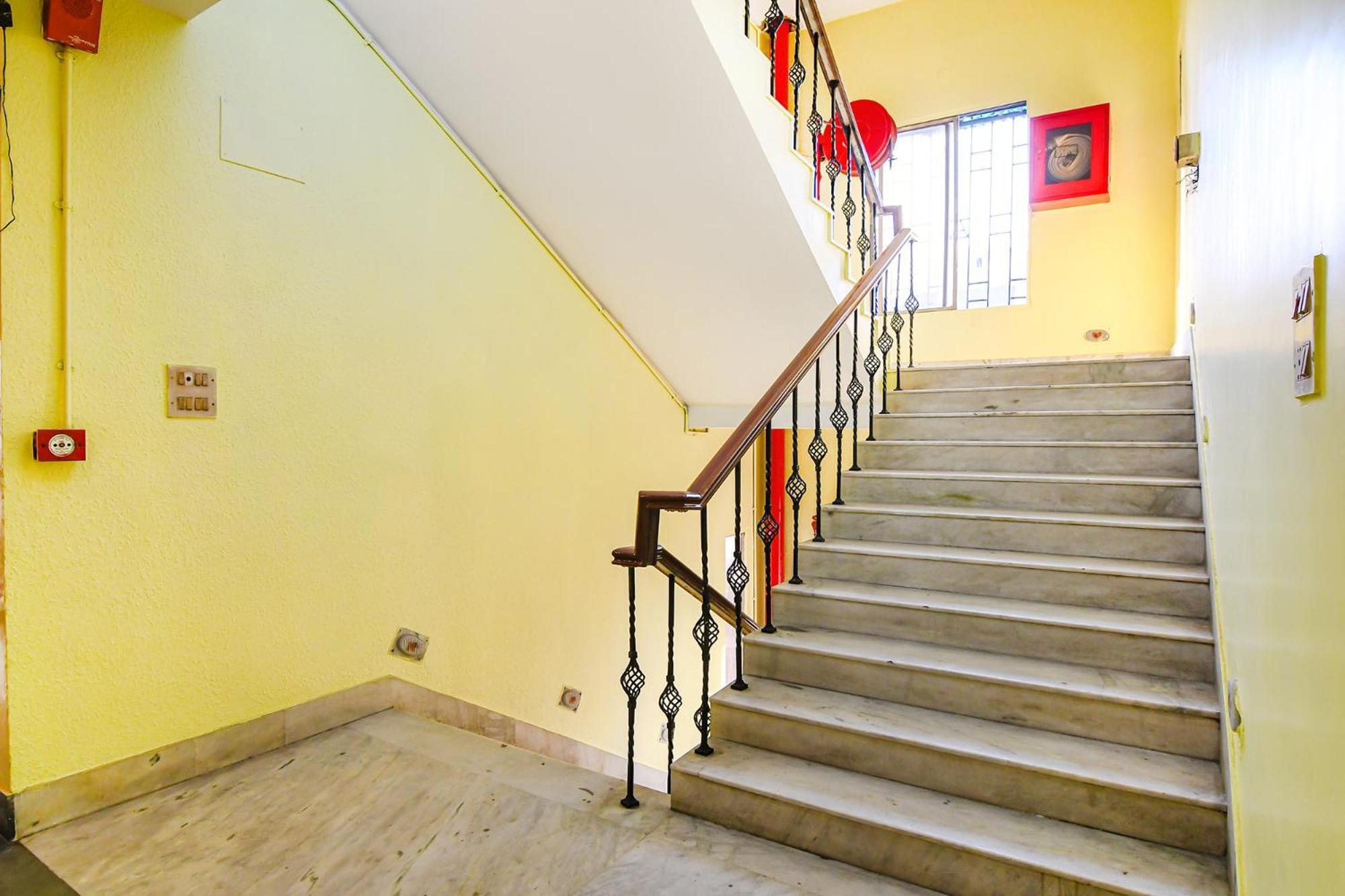 Fabhotel Aayash - Nr City Center Metro Station Колката Екстериор снимка