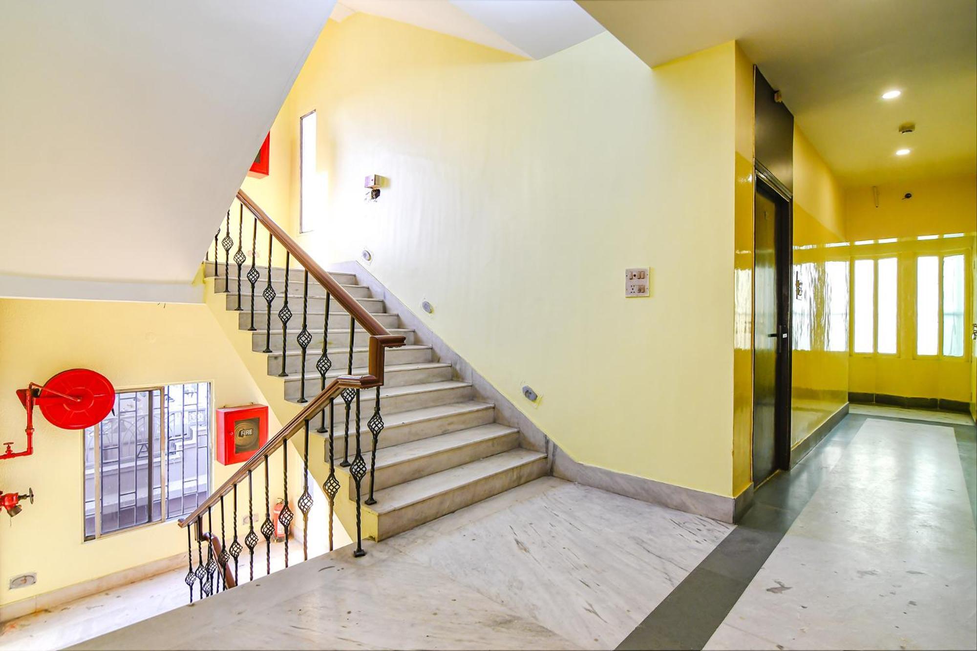 Fabhotel Aayash - Nr City Center Metro Station Колката Екстериор снимка