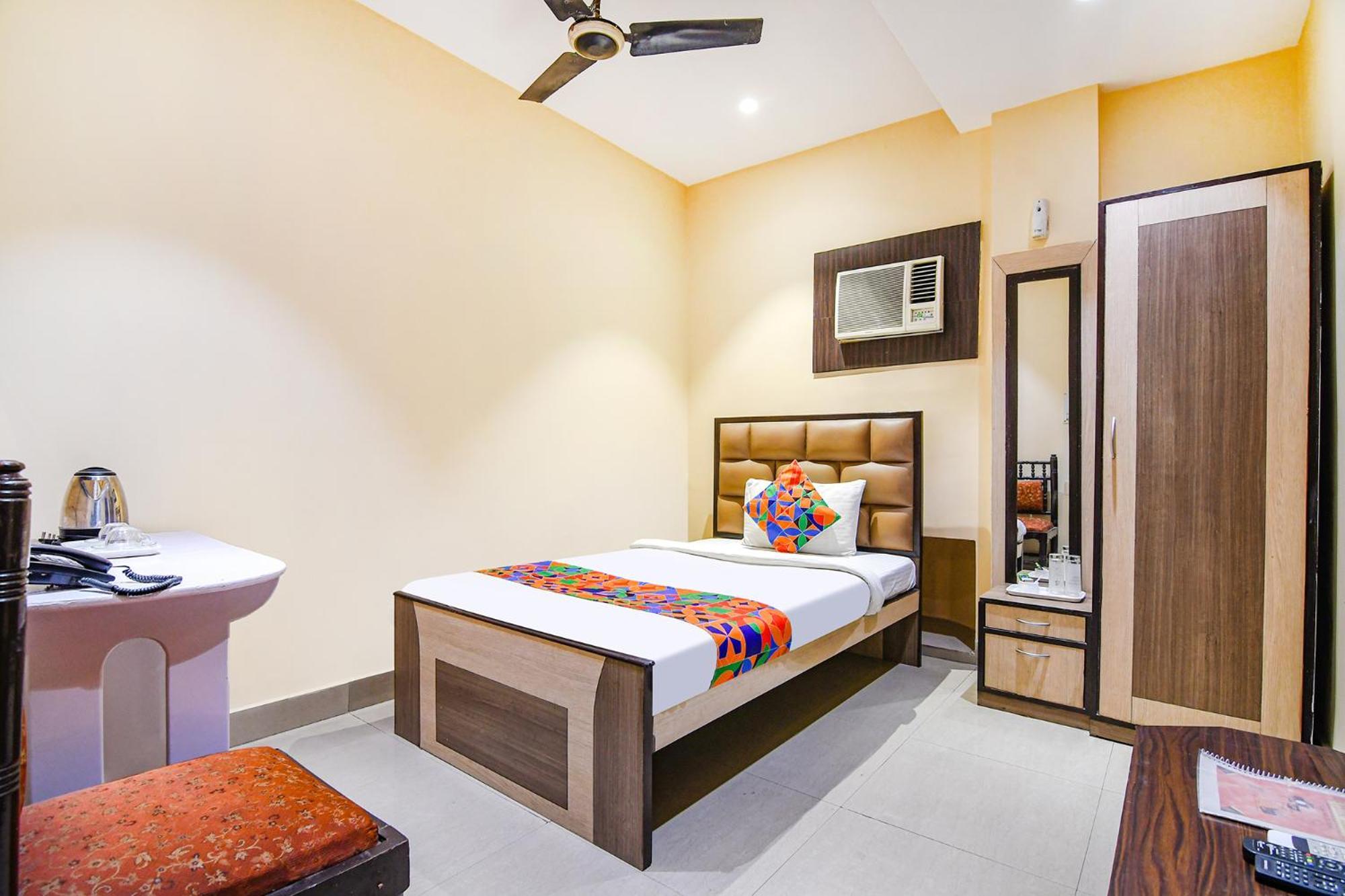 Fabhotel Aayash - Nr City Center Metro Station Колката Екстериор снимка